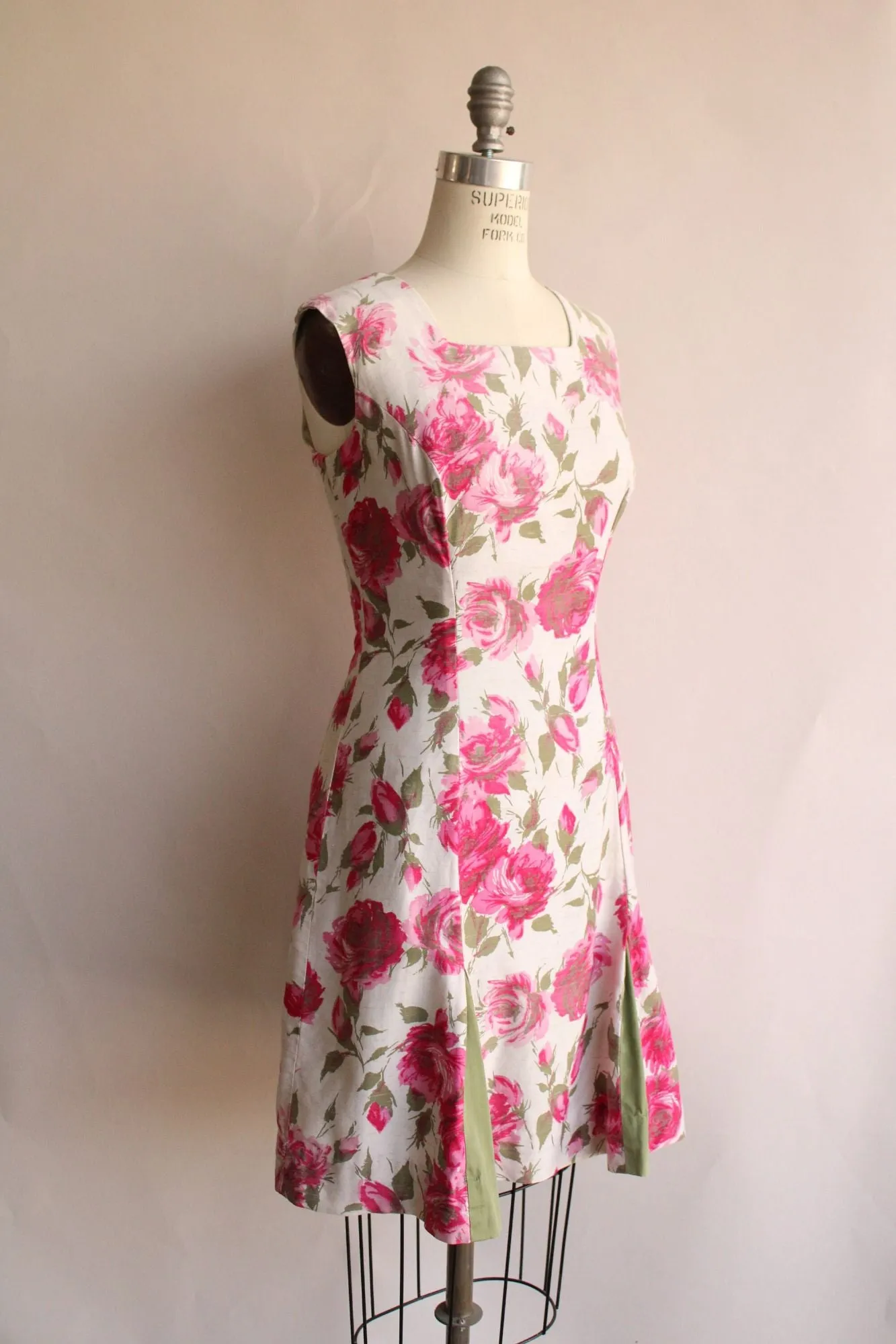 Vintage 1960s Pink Rose Print Fit and Flare Dress