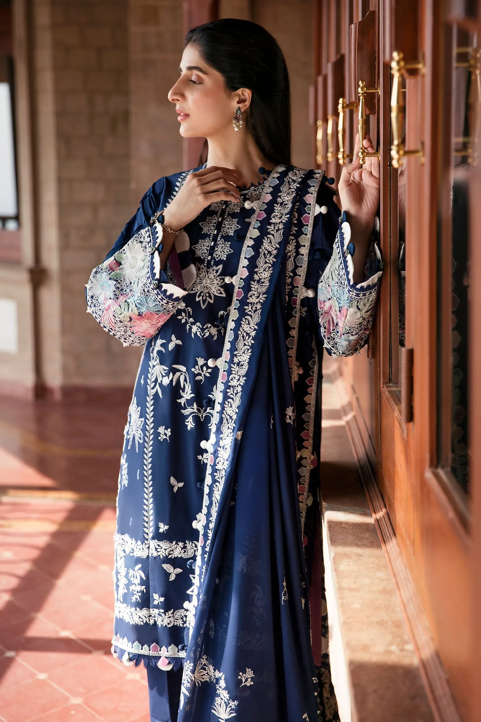 Zaha Festive Lawn Collection – SERRA (ZF23-03)